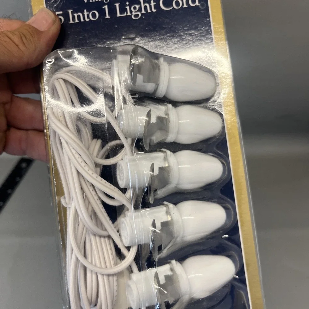 Holiday Time  5 into 1 Light Cord Christmas Village Collectibles Accessory NEW